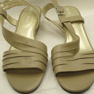 David Tate Caress taupe sandal in 8.5N